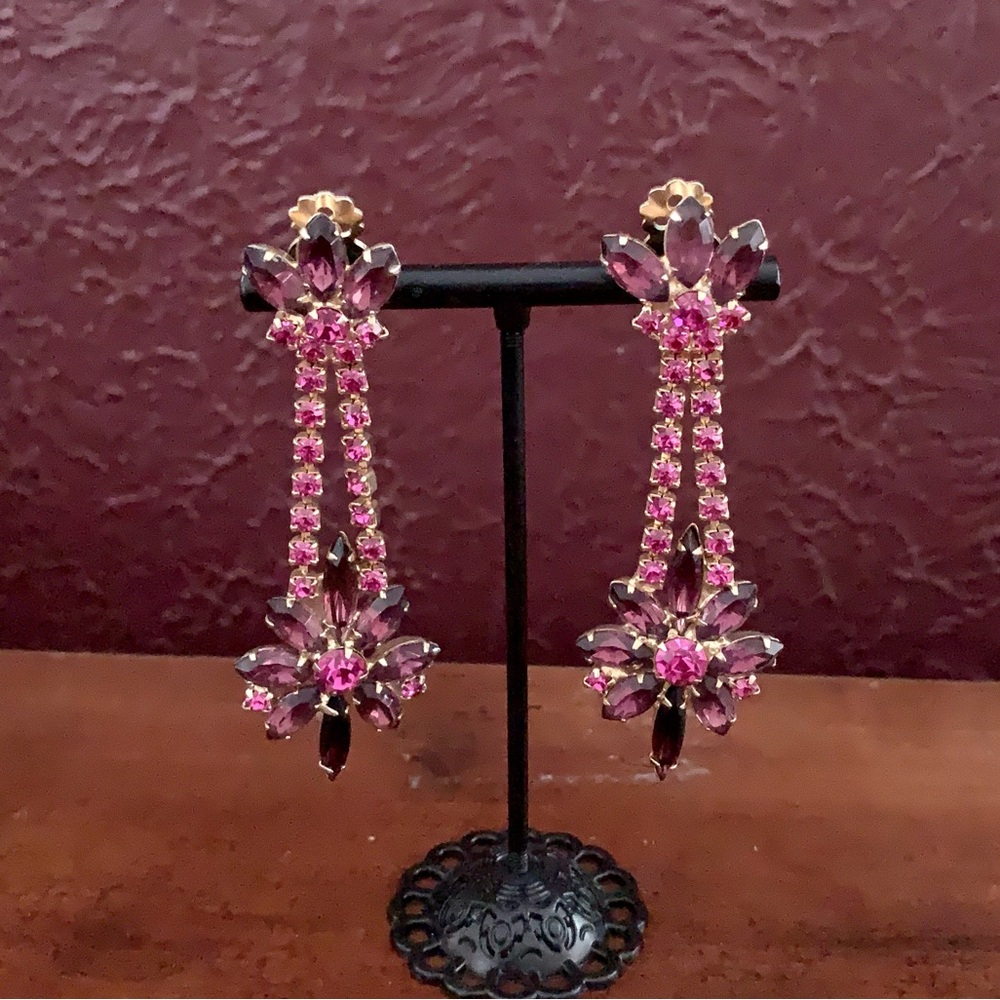 Vtg Pink & Purple Floral Earrings Beautiful Rhinestone Gold Toned Dangle Clip-on